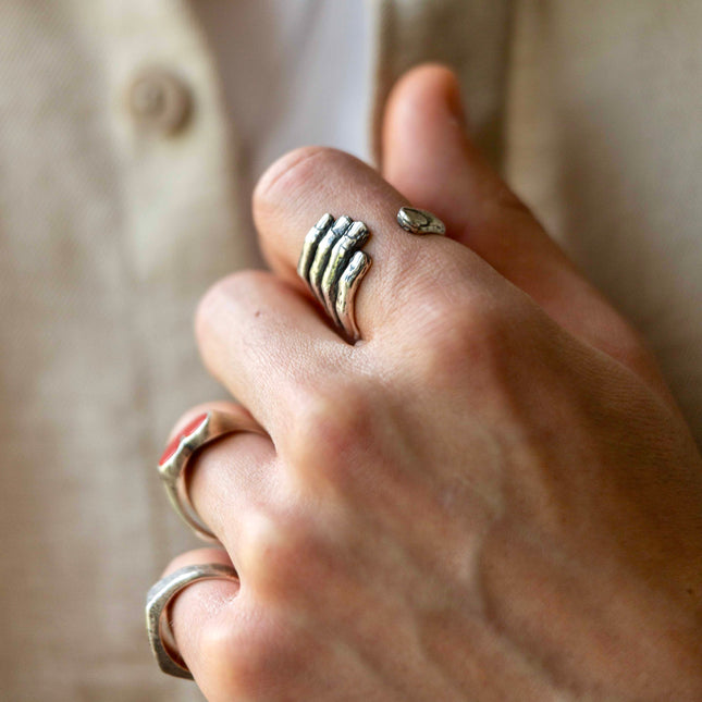 Hand Sterling Silver Signet Ring-Ring-Kompsós