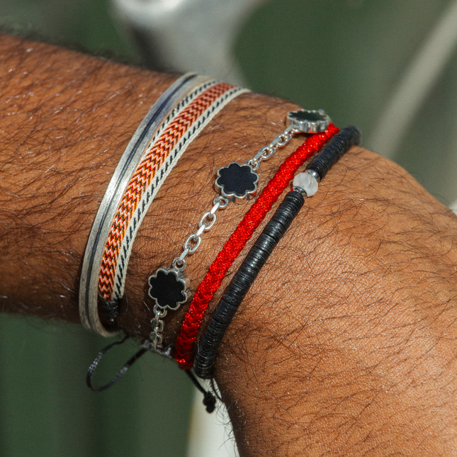 Multi Daisies Sterling Silver Chain Bracelet With Matt Onyx-Bracelet-Kompsós