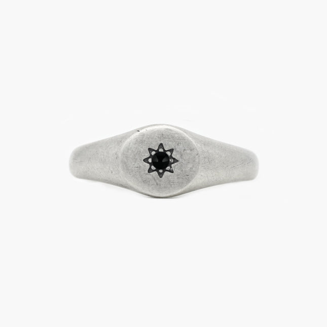 Signet Ring With Black Onyx Stone-Ring-Kompsós