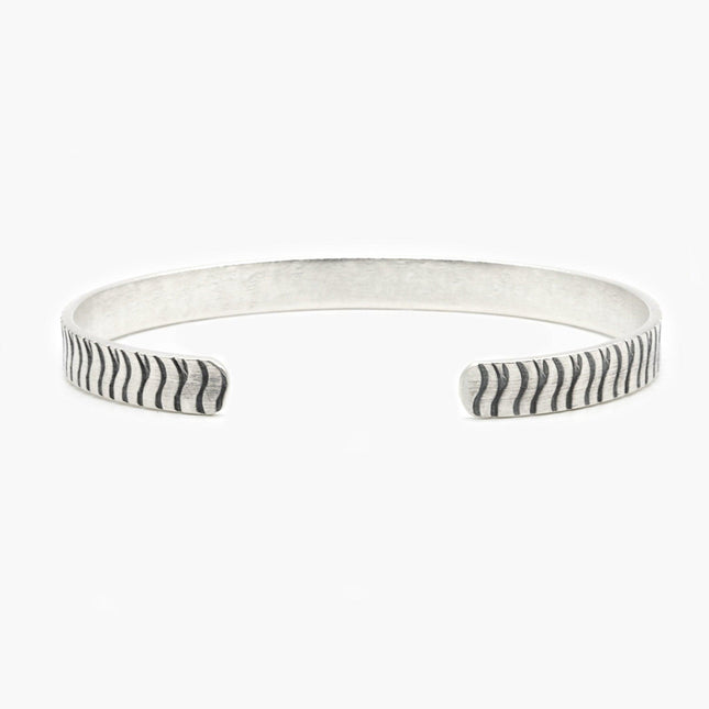 Hand-forged "Arnette" Silver Bangle-Jewelry-Kompsós