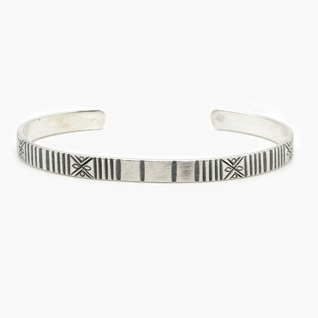 Hand-forged "Cherokee" Silver Bangle-Jewelry-Kompsós