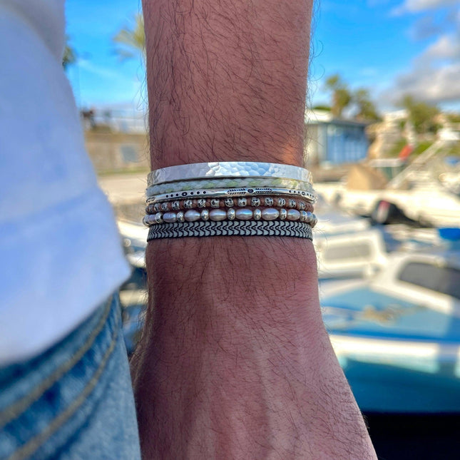 Maxi "Azulik" Hammered Silver Bangle-Kompsós