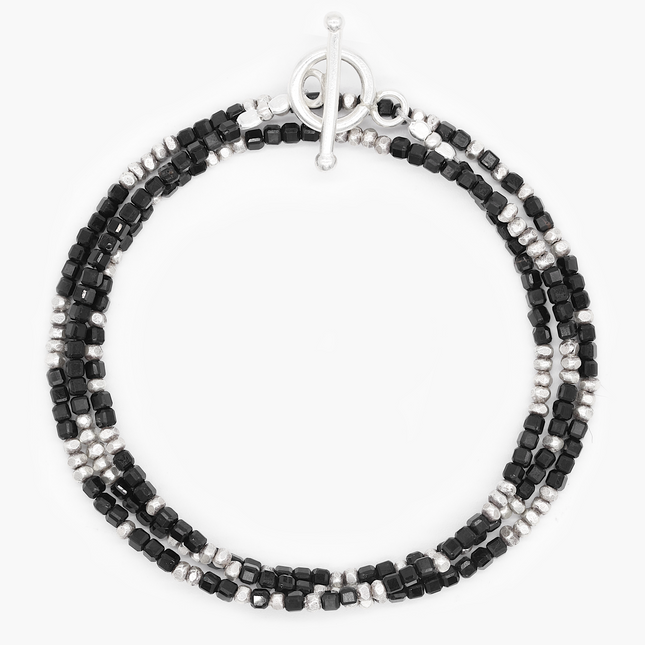 3 Laps Bracelet With Natural Onyx And Sterling Silver Beads-Bracelet-Kompsós