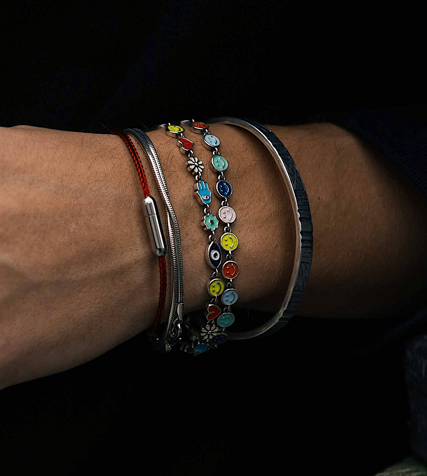 Assorted Smiley Sterling Silver Chain Bracelet-Bracelet-Kompsós