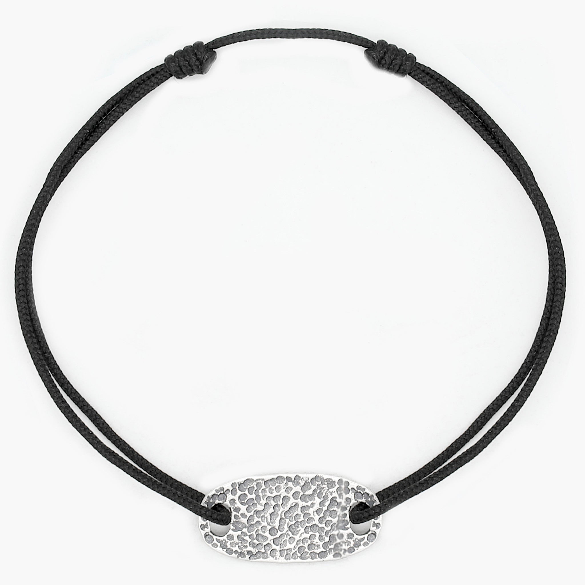 Cord Bracelet With Hammered Sterling Silver Plate (Black)-Kompsós