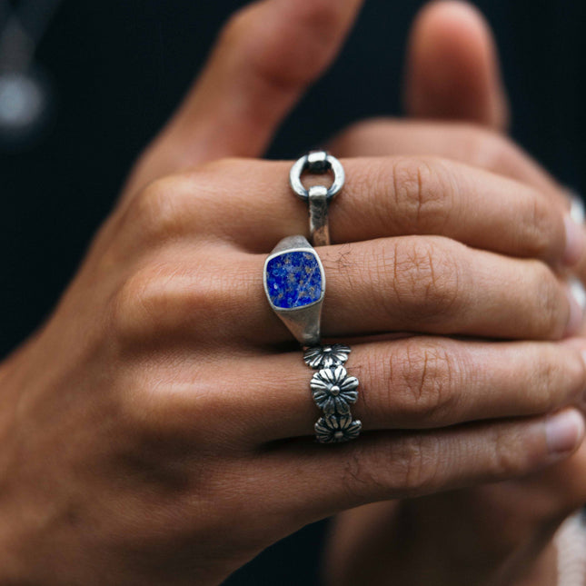 Cushion Signet Ring With Lapis Lazuli Stone-Ring-Kompsós