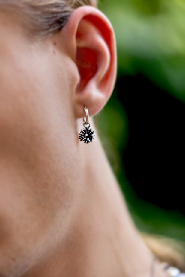 Daisy Sterling Silver Earring-Earring-Kompsós