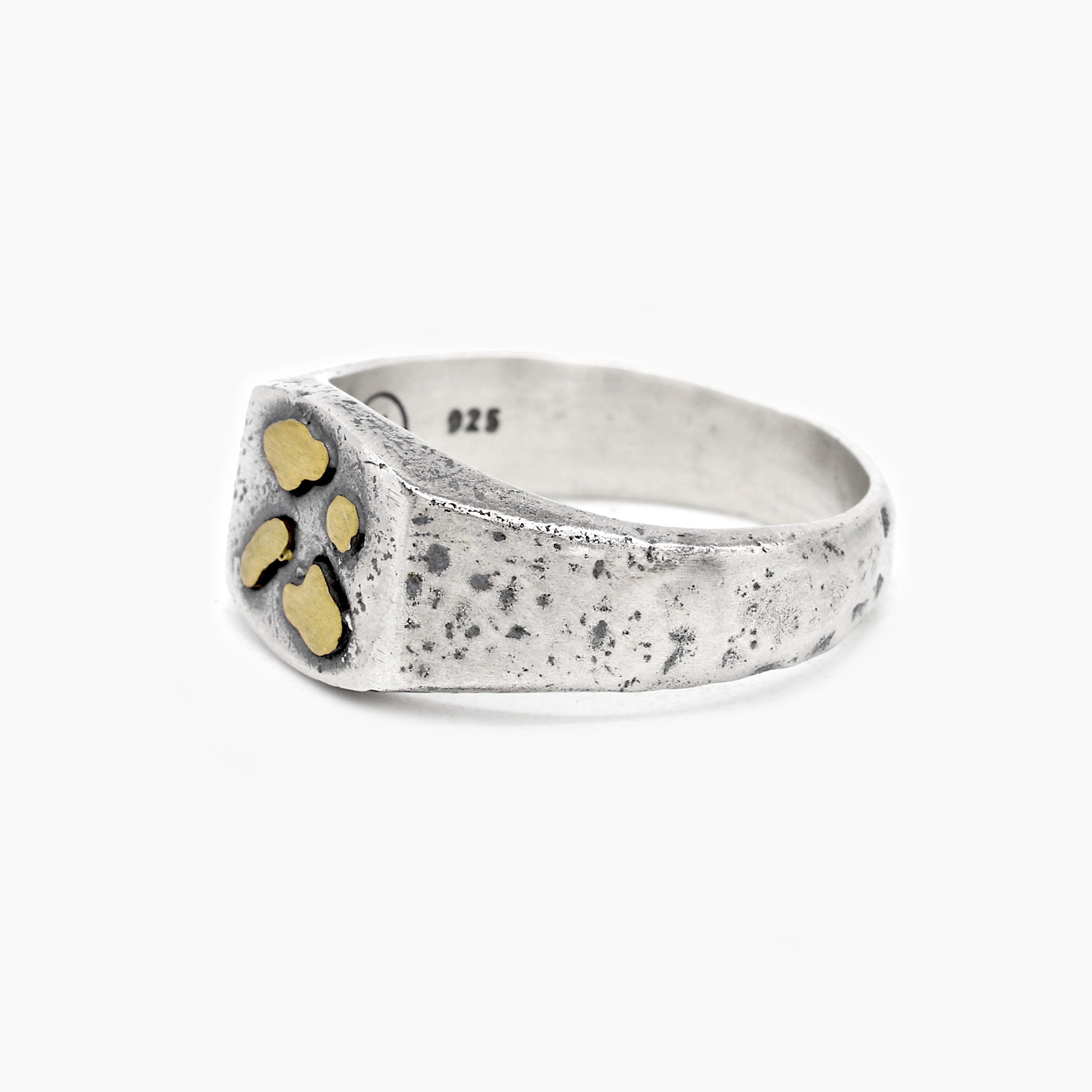 Hand-Forged Sterling Silver Ring With Gold Details-Ring-Kompsós