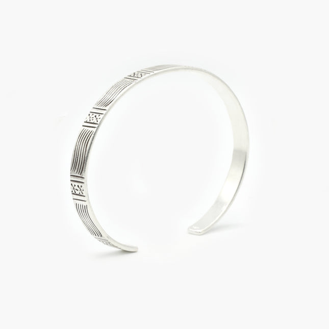 Hand-forged "Apache" Silver Bangle-Jewelry-Kompsós