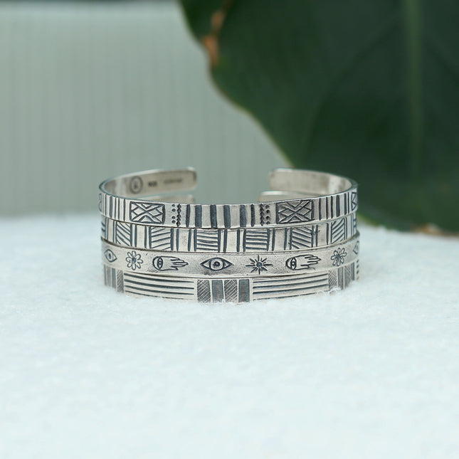 Hand-forged "Maya" Silver Bangle-Jewelry-Kompsós