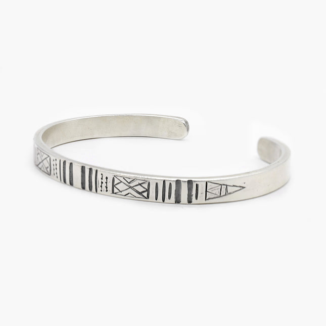 Hand-forged "Navajo" Silver Bangle-Jewelry-Kompsós