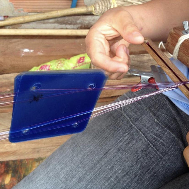 Handmade Purnama Bracelet 1 (White/Blue) - Kompsós