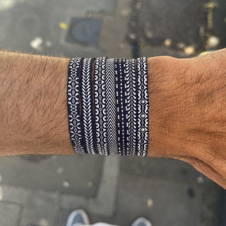 Handmade Purnama Bracelet 86 (Navy Blue/White) - Kompsós