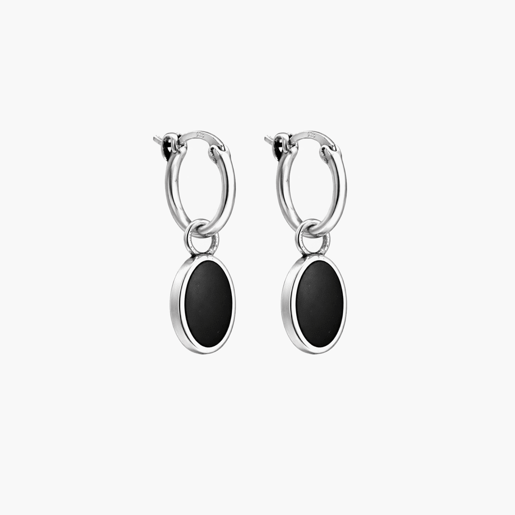 Matt Onyx Charm Sterling Silver Earring-Earring-Kompsós