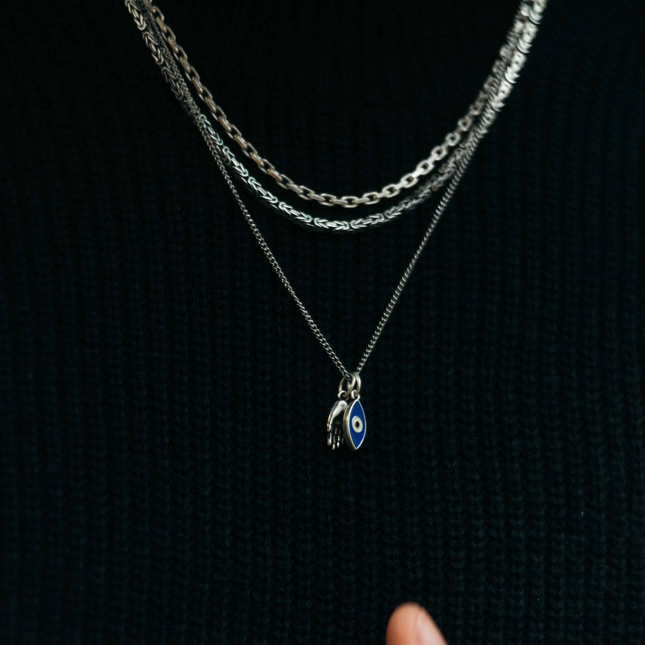 Mini Evil Eye Necklace With Hamsa Hand-Kompsós