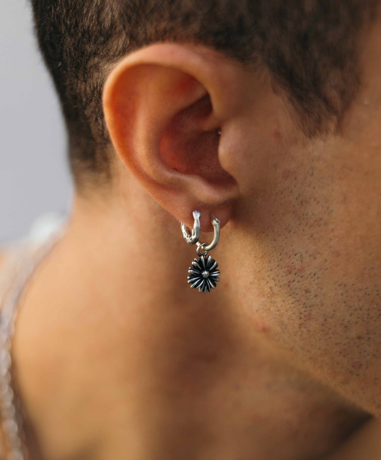 Mini Hammered Sterling Silver Hoop Earring-Earring-Kompsós