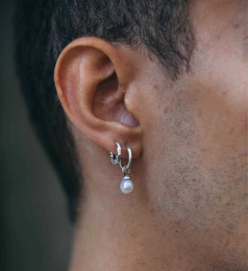 Mini Hammered Sterling Silver Hoop Earring-Earring-Kompsós