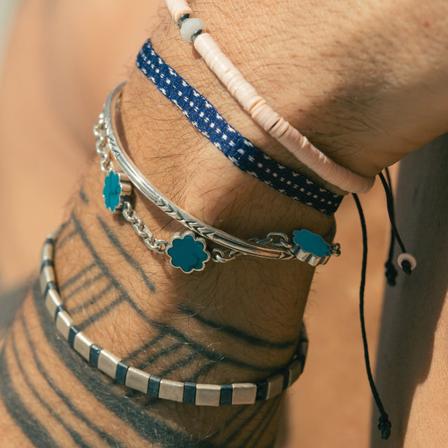 Multi Daisies Sterling Silver Chain Bracelet With Arizona Turquoise-Bracelet-Kompsós