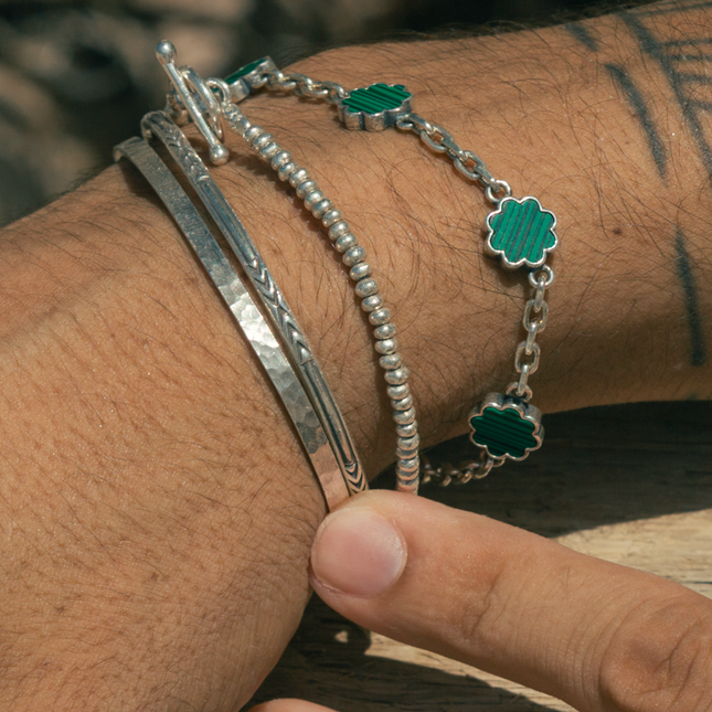 Multi Daisies Sterling Silver Chain Bracelet With Malachite-Bracelet-Kompsós