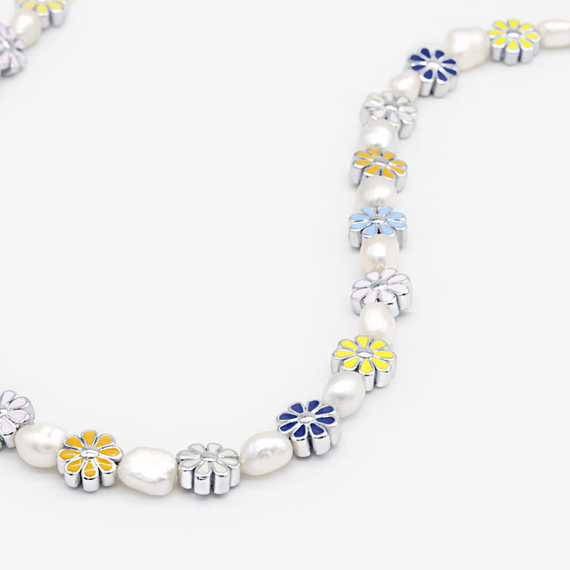 Necklace With Enamelled Charms And Freshwater Pearls-Necklace-Kompsós