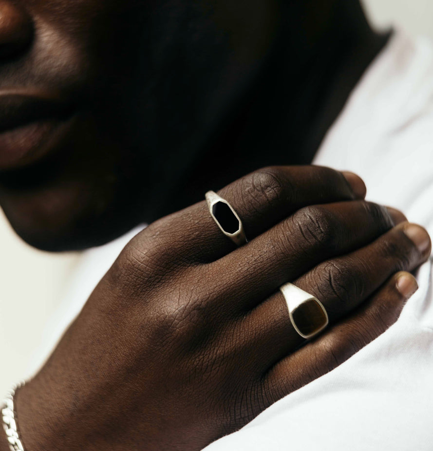 Octagon Signet Ring With Matte Onyx Stone-Ring-Kompsós