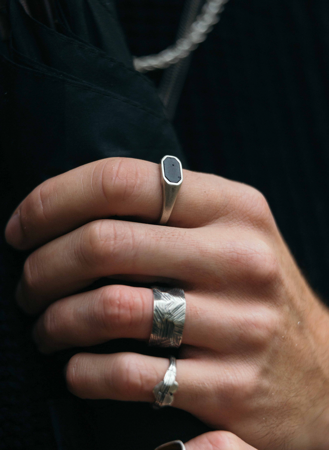 Octagon Signet Ring With Matte Onyx Stone-Ring-Kompsós