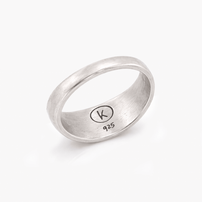 Sacred Heart Sterling Silver Ring With Red Garnet-Ring-Kompsós