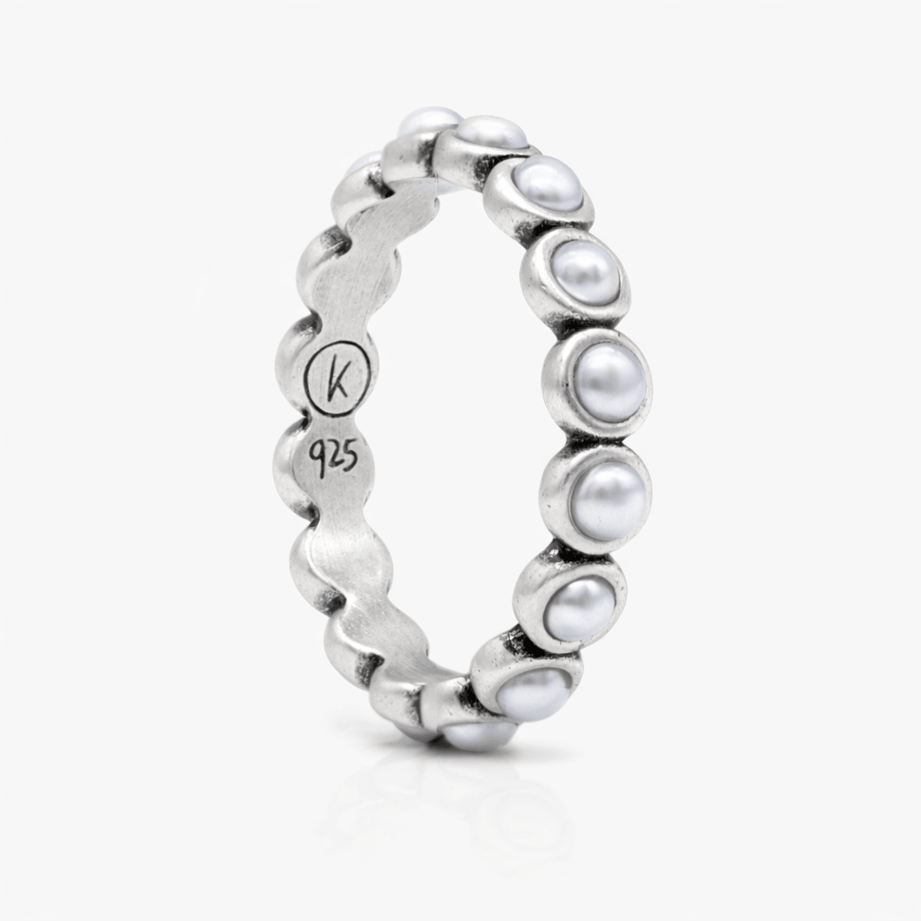 Sterling Silver Band Ring With Freshwater Pearls-Ring-Kompsós