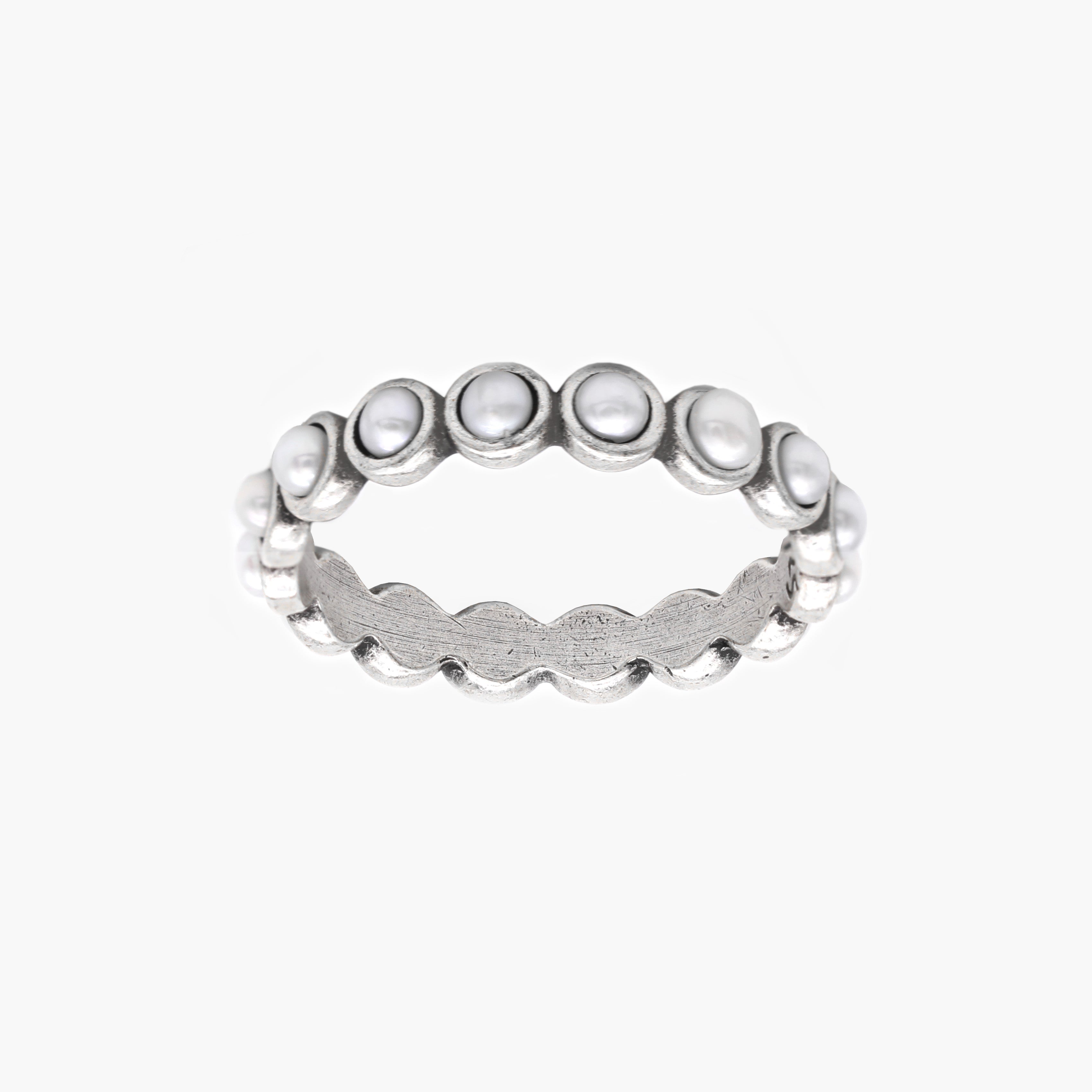 Sterling Silver Band Ring With Freshwater Pearls-Ring-Kompsós