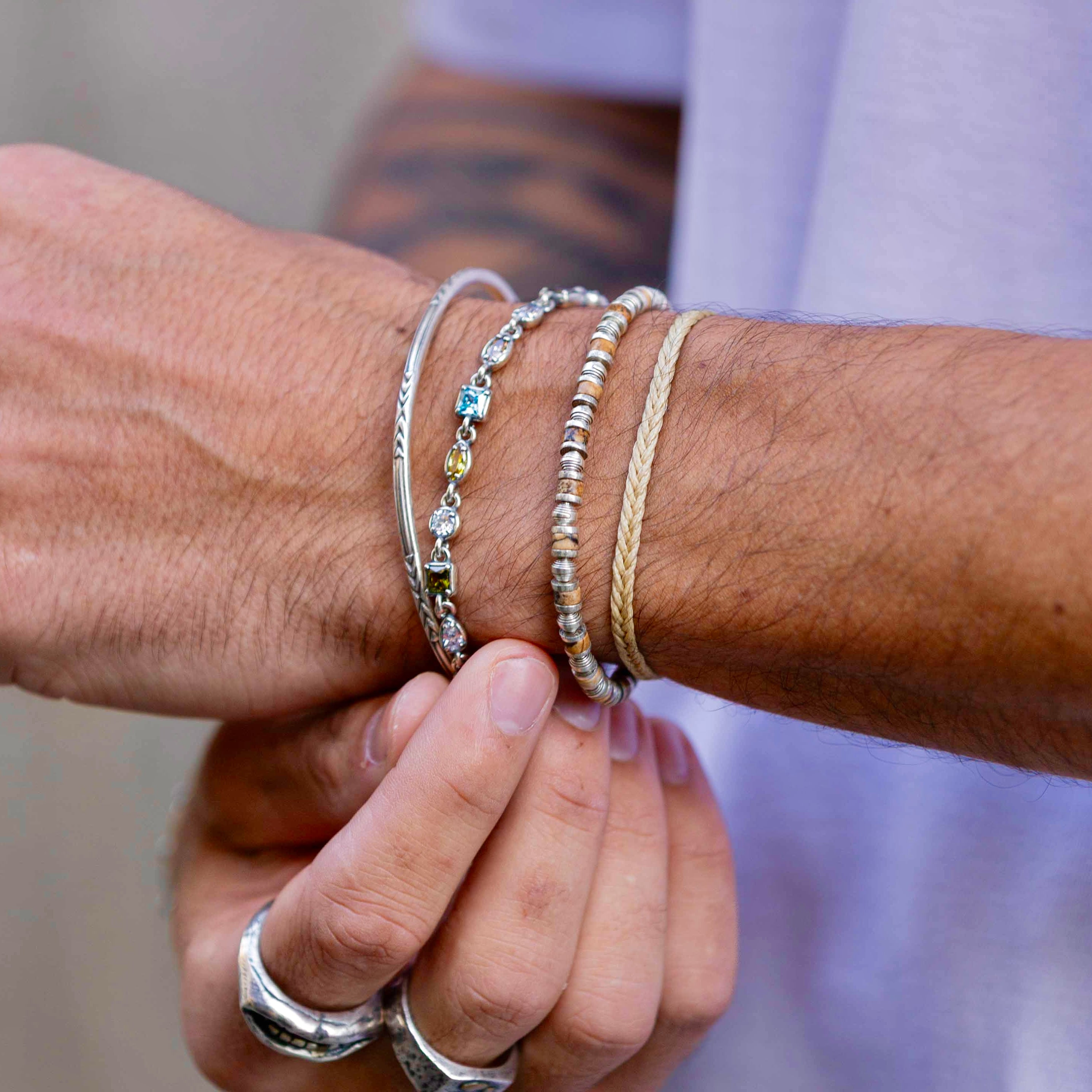 Sterling Silver Chain Bracelet With Assorted Gemstones-Bracelet-Kompsós