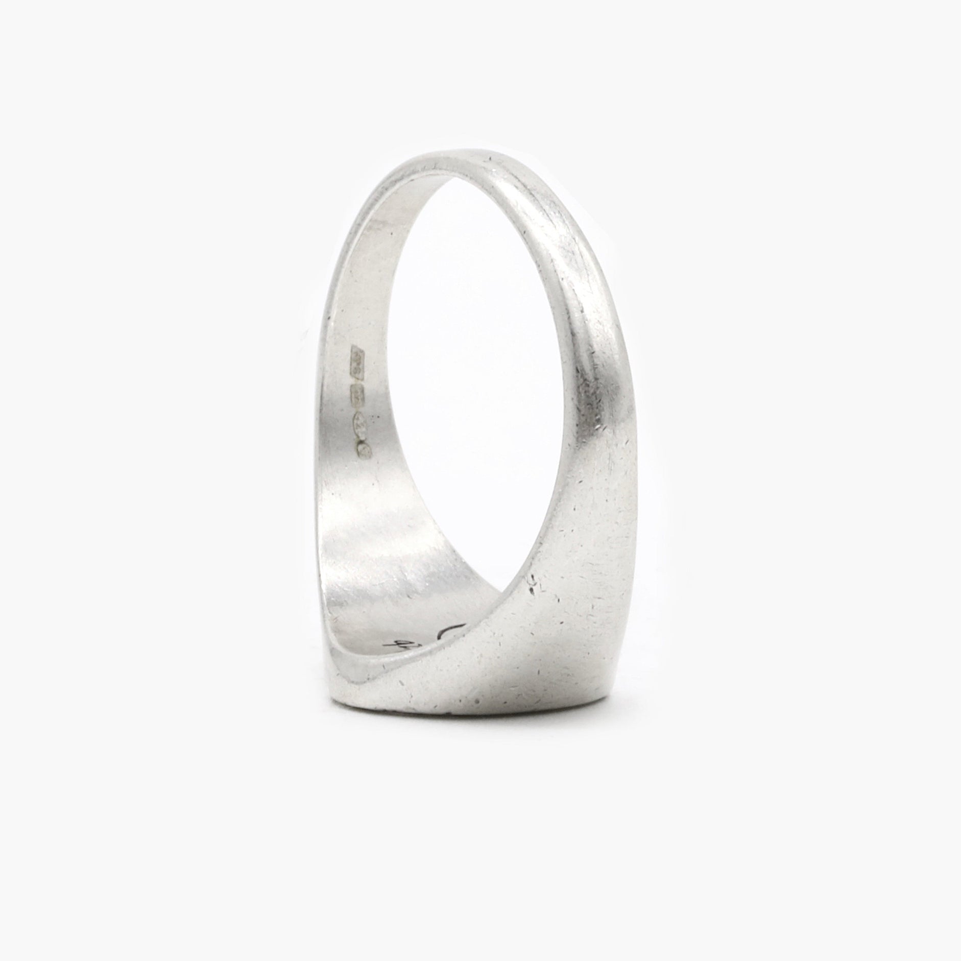 Sterling Silver Floral Oval Signet Ring With Enamel-Ring-Kompsós