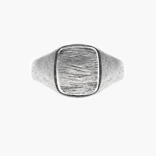 Sterling Silver Maxi Signet Ring With Aged Finish-Ring-Kompsós