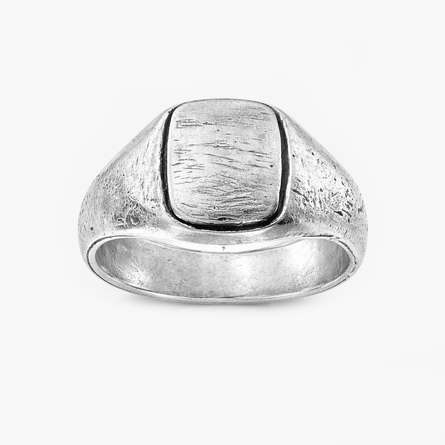 Sterling Silver Maxi Signet Ring With Aged Finish-Ring-Kompsós