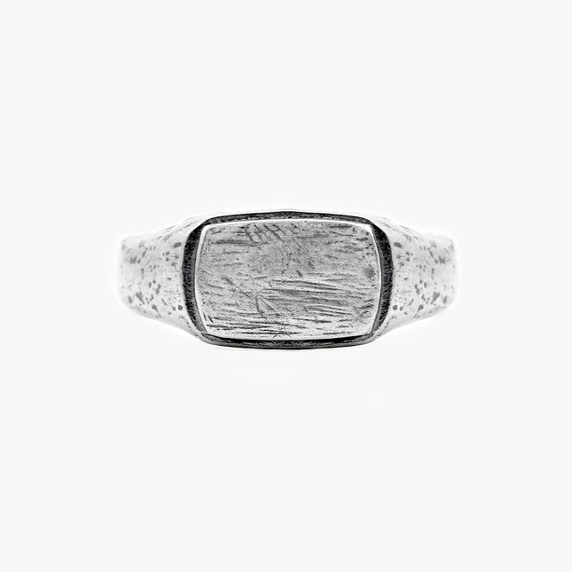 Sterling Silver Mini Signet Ring With Aged Finish-Ring-Kompsós