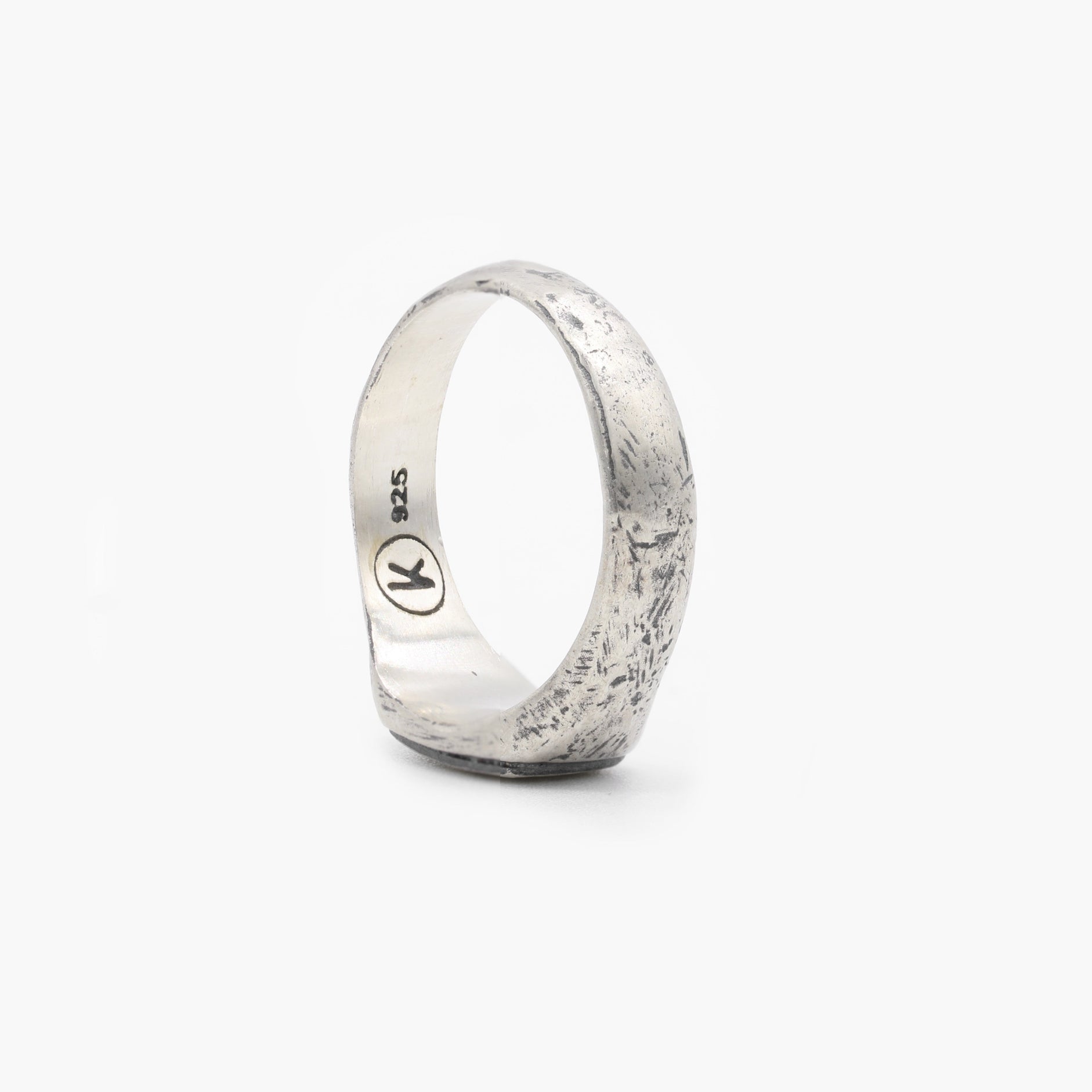 Sterling Silver Mini Signet Ring With Aged Finish-Ring-Kompsós