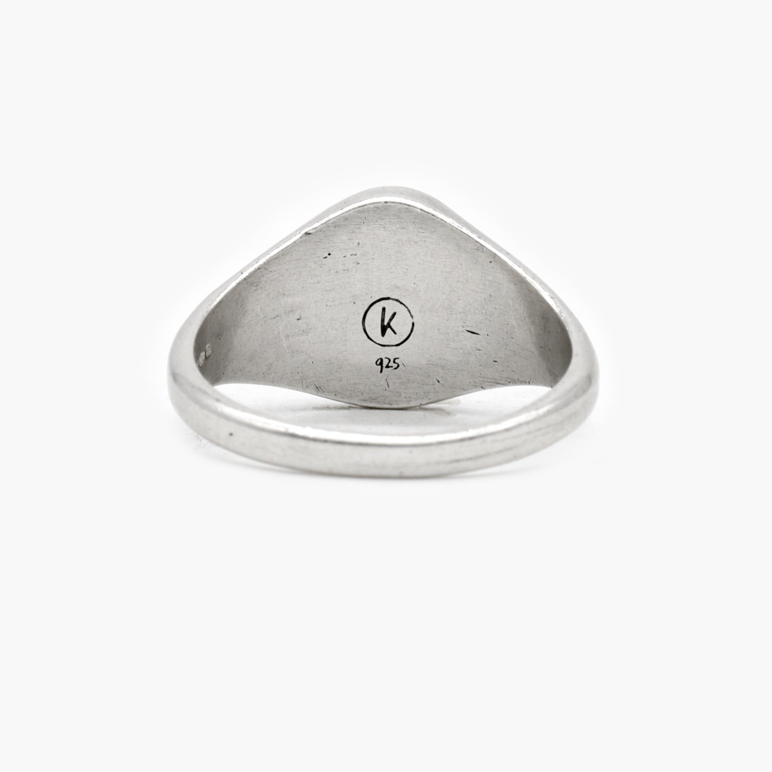 Sterling Silver Oval Signet Ring With Malachite Stone-Ring-Kompsós
