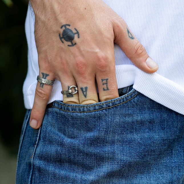 Sterling Silver Round Perforated Signet Ring-Ring-Kompsós