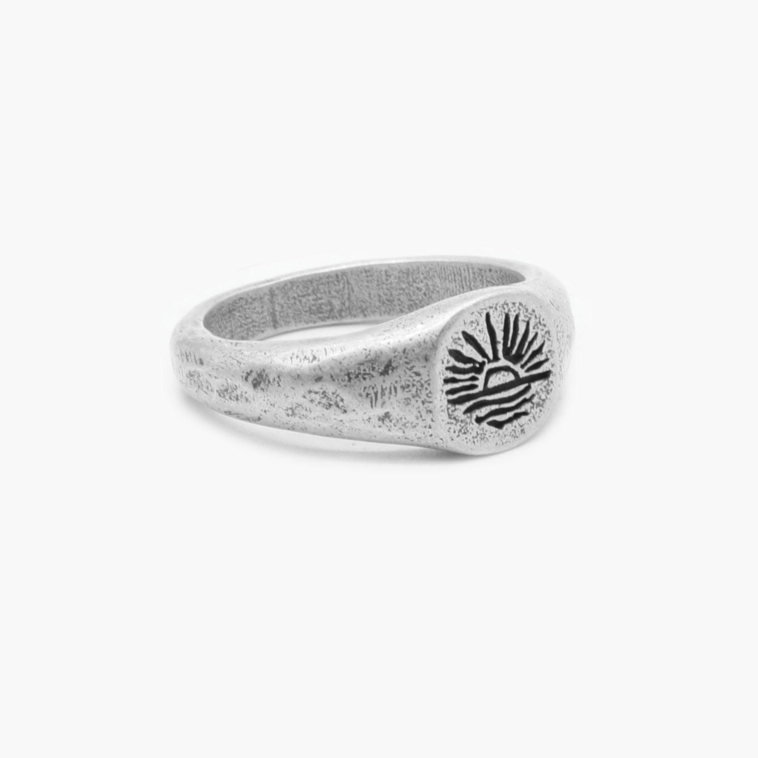 The Rising Sun Silver Signet Ring-Ring-Kompsós