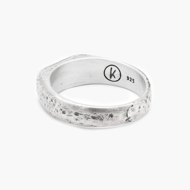 Thin Sterling Silver Ring With Gold Details-Ring-Kompsós