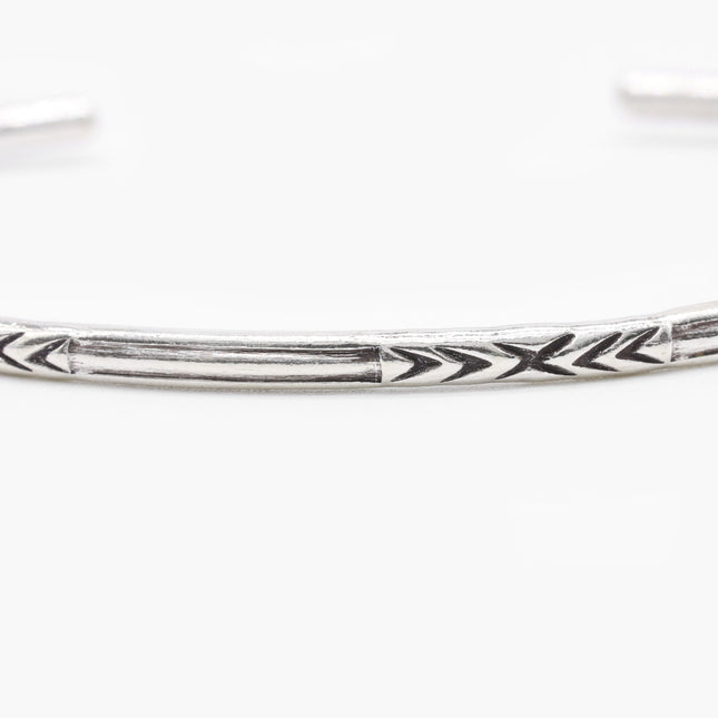 Tribal Sterling Silver Bangle-Kompsós