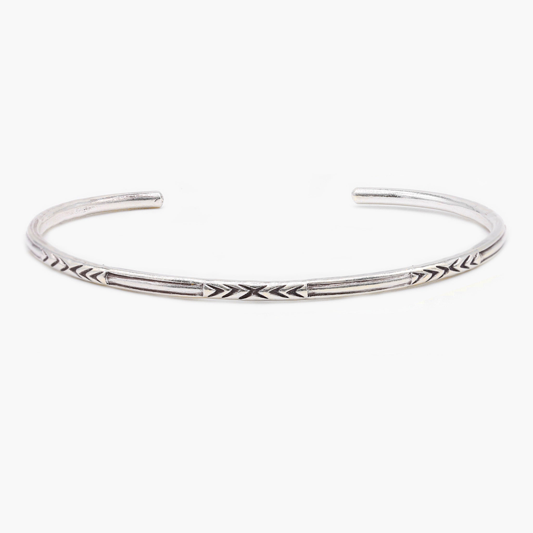 Tribal Sterling Silver Bangle-Kompsós