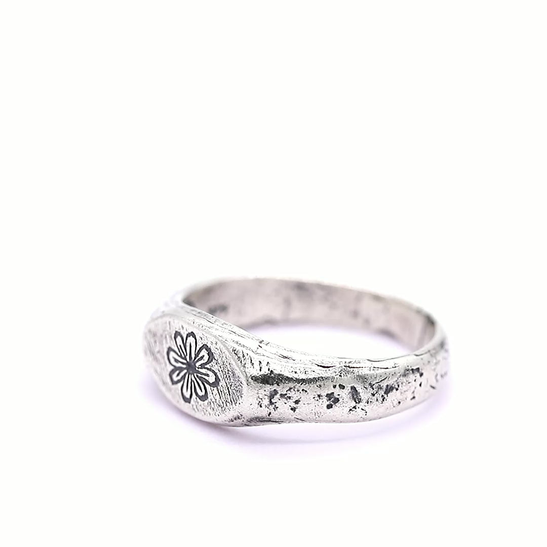 Engraved Daisy Sterling Silver Ring