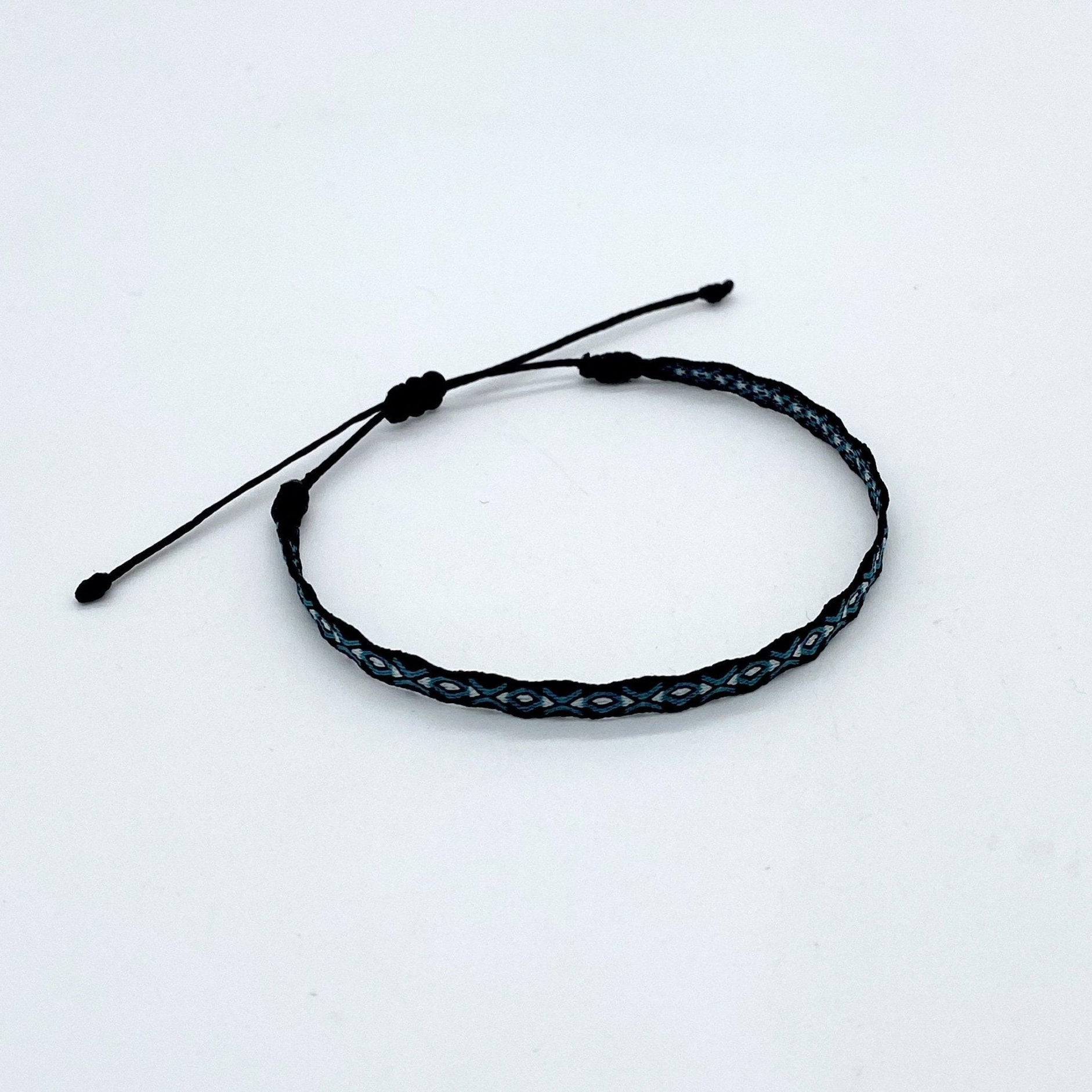 Handmade Purnama Bracelet (Black/Turquoise) - Kompsós
