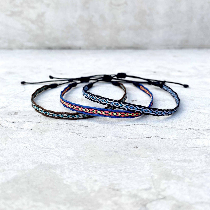 Handmade Purnama Bracelet (Black/White) - Kompsós