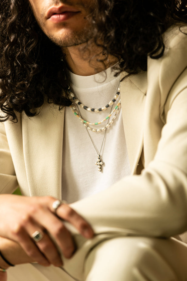 Silver Cross Necklace With Freshwater Pearls-Necklace-Kompsós