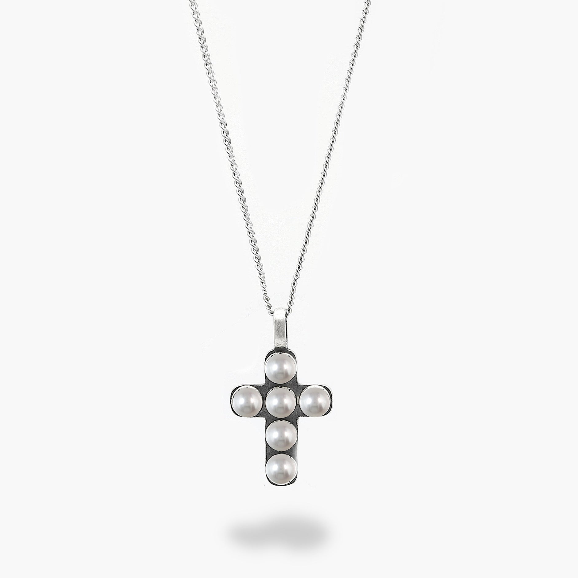 Silver Cross Necklace With Freshwater Pearls-Necklace-Kompsós